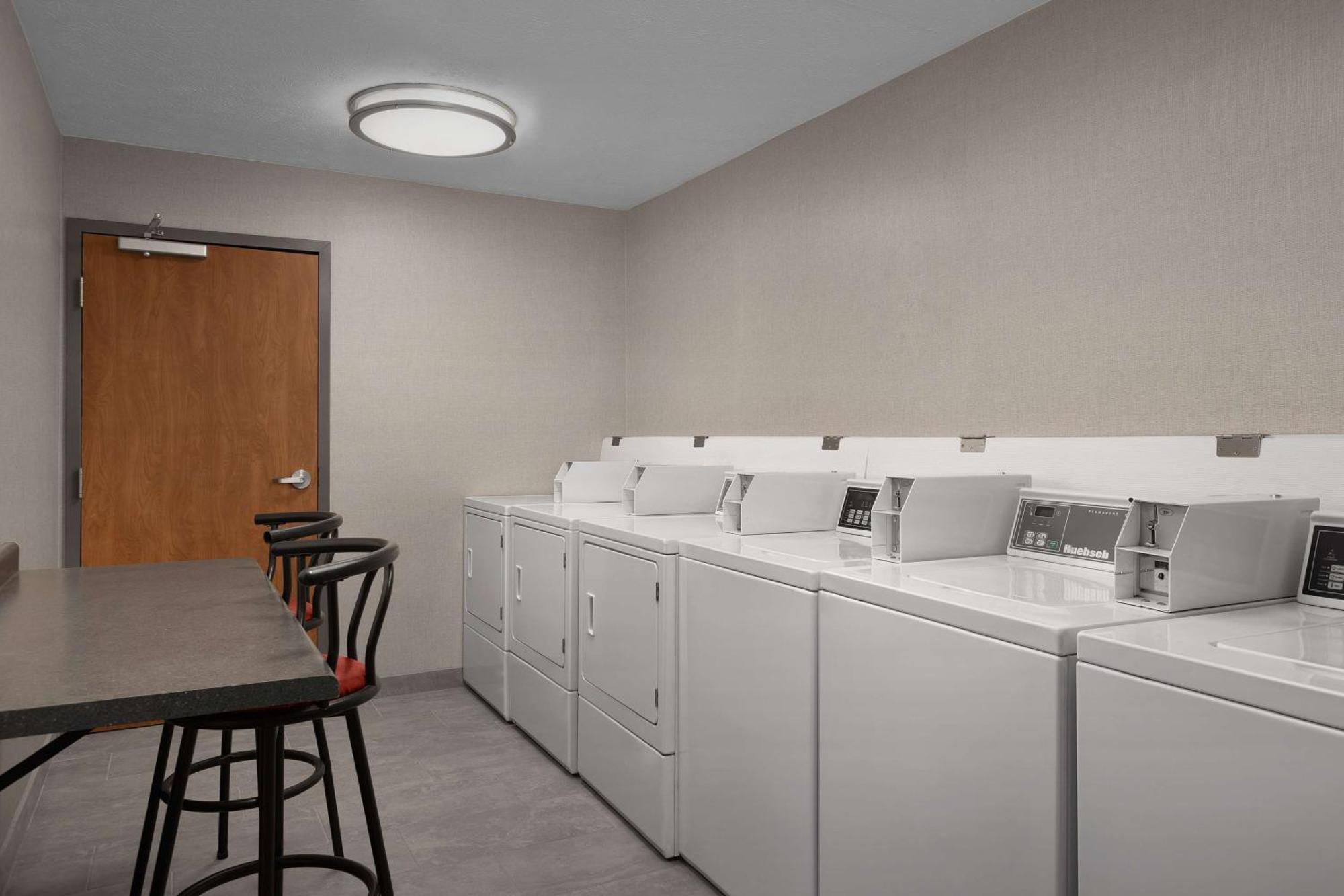 Hampton Inn Waterloo Eksteriør billede