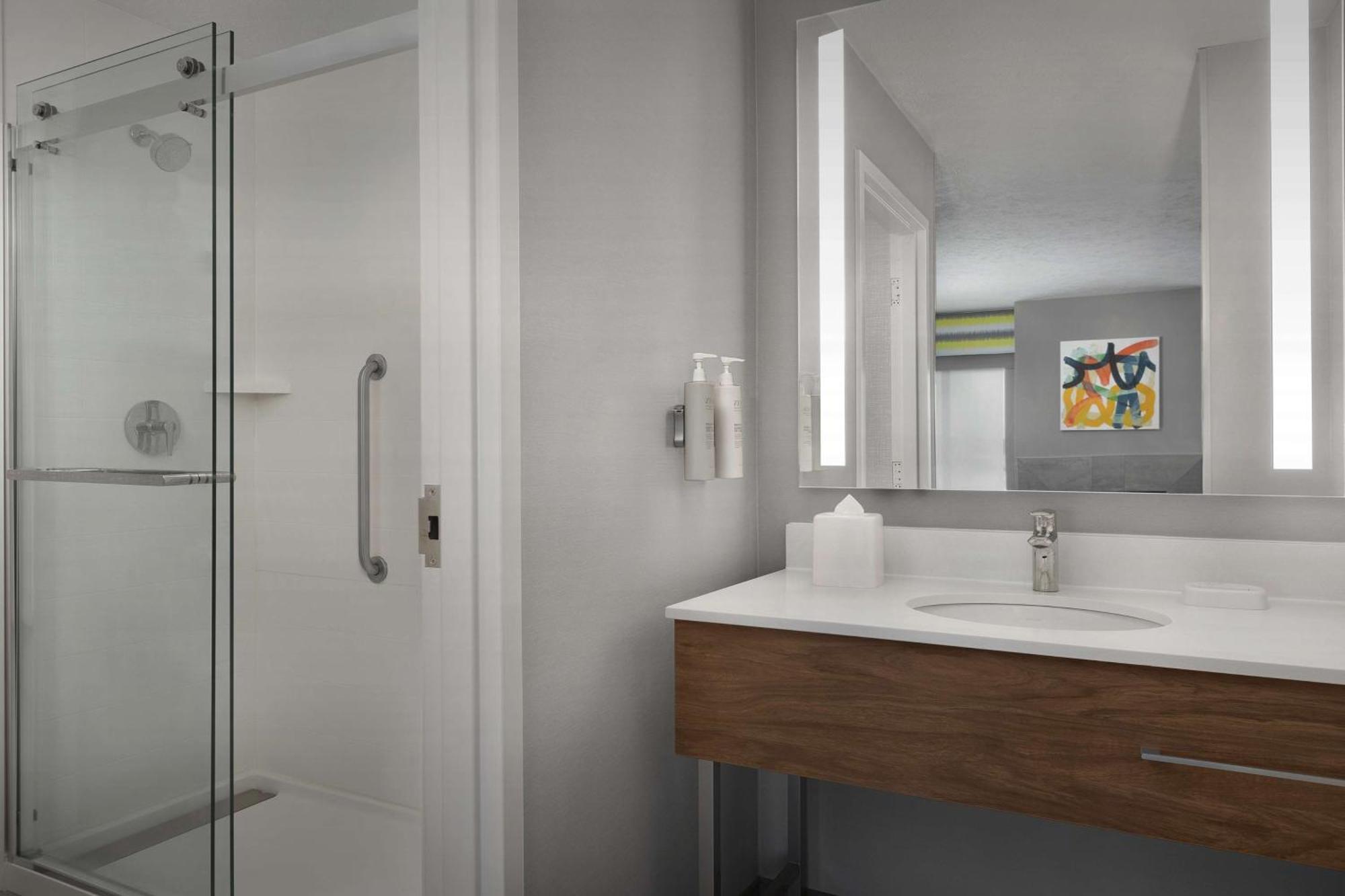 Hampton Inn Waterloo Eksteriør billede
