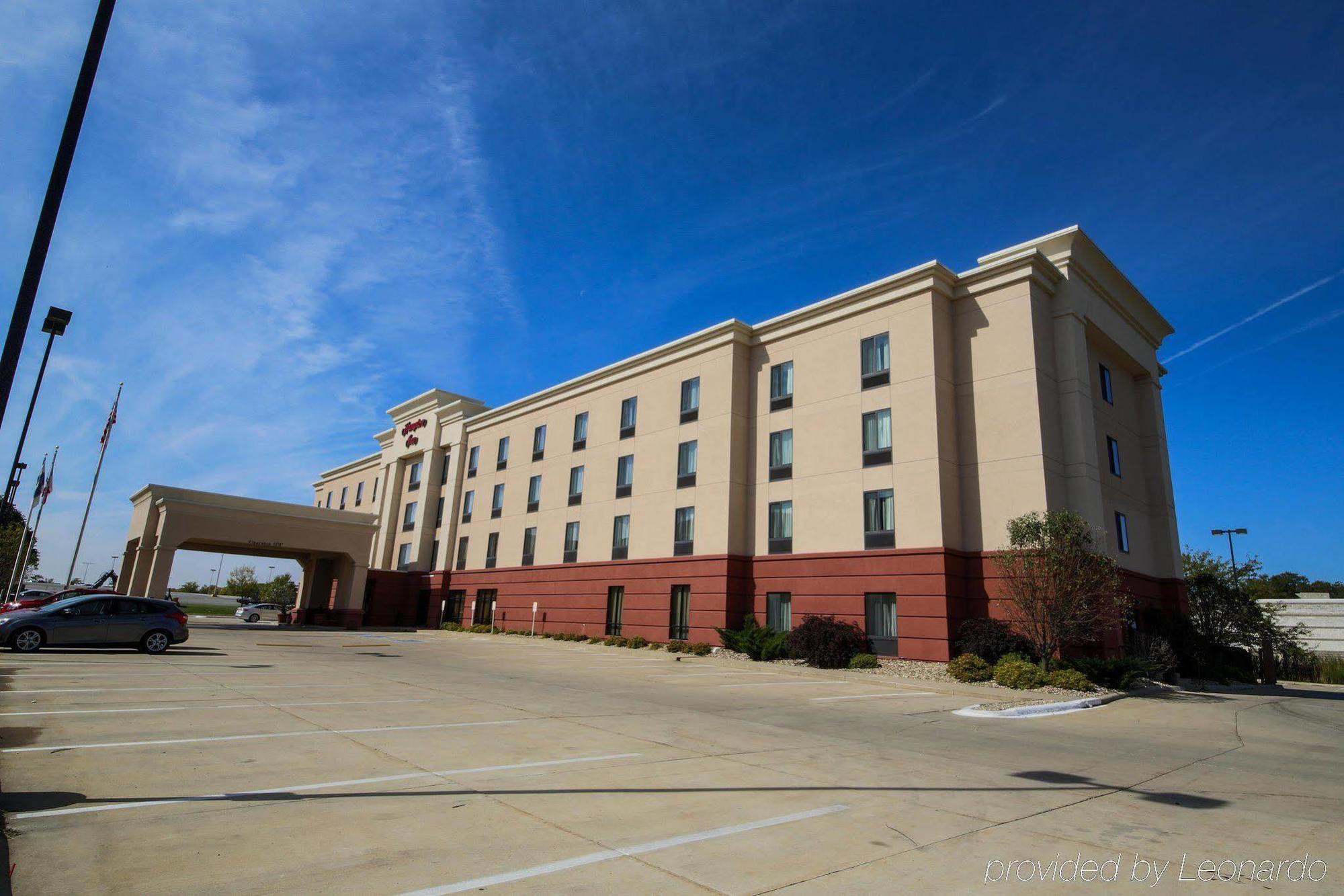 Hampton Inn Waterloo Eksteriør billede